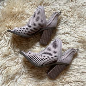 Vince Camuto Kensa Boots NEW